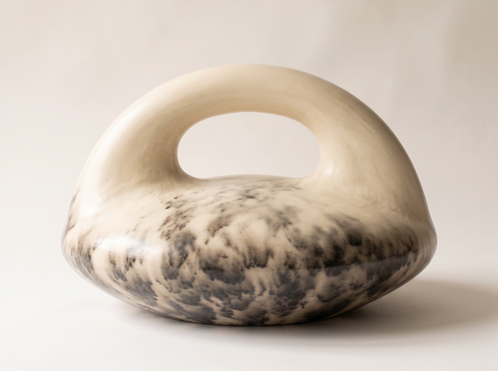 Umbral, H 34 × W 42 cm.